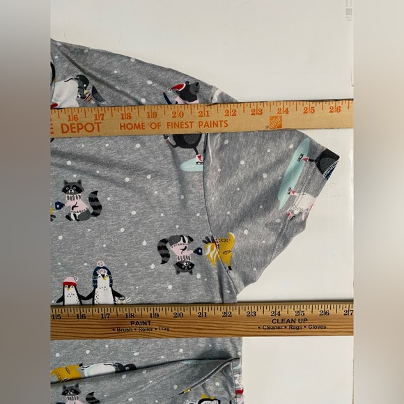 Secret Treasures Women's Penguin Holiday Sleep Shirt Size S-M - Picture 6 of 12